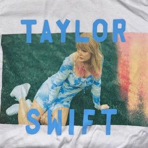 taylor swift t-shirt